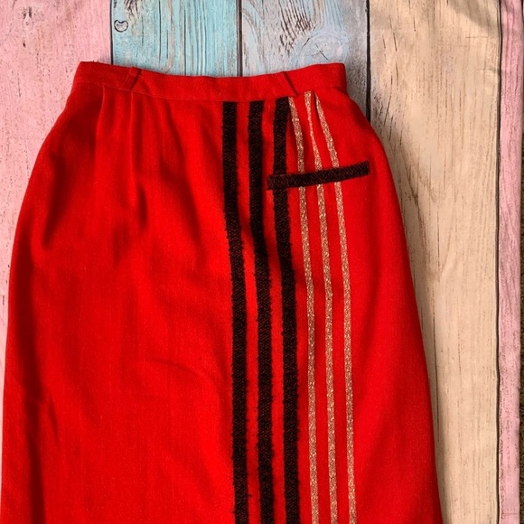 Vintage red wool midi pencil skirt - Picture 2 of 7